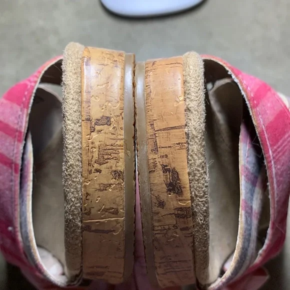 Mudd Red plaid wedge shoes - Picture 5 of 7